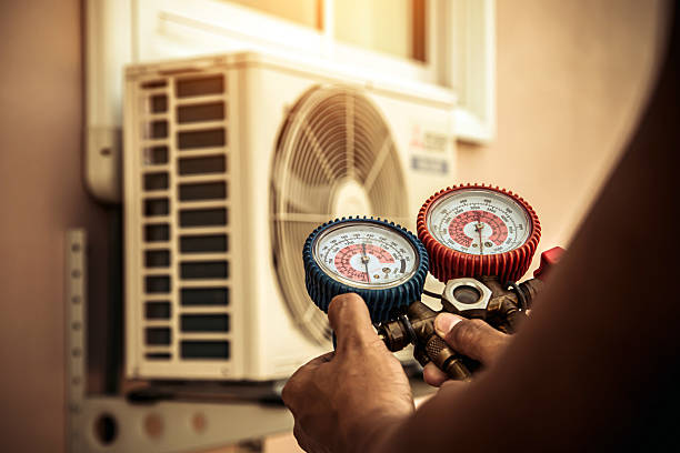 Professional Hvac technician working in Elgin, OK